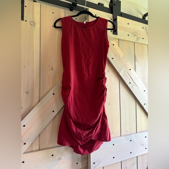 Burgundy Bodycon Dress with Ruching - Picture 2 of 6